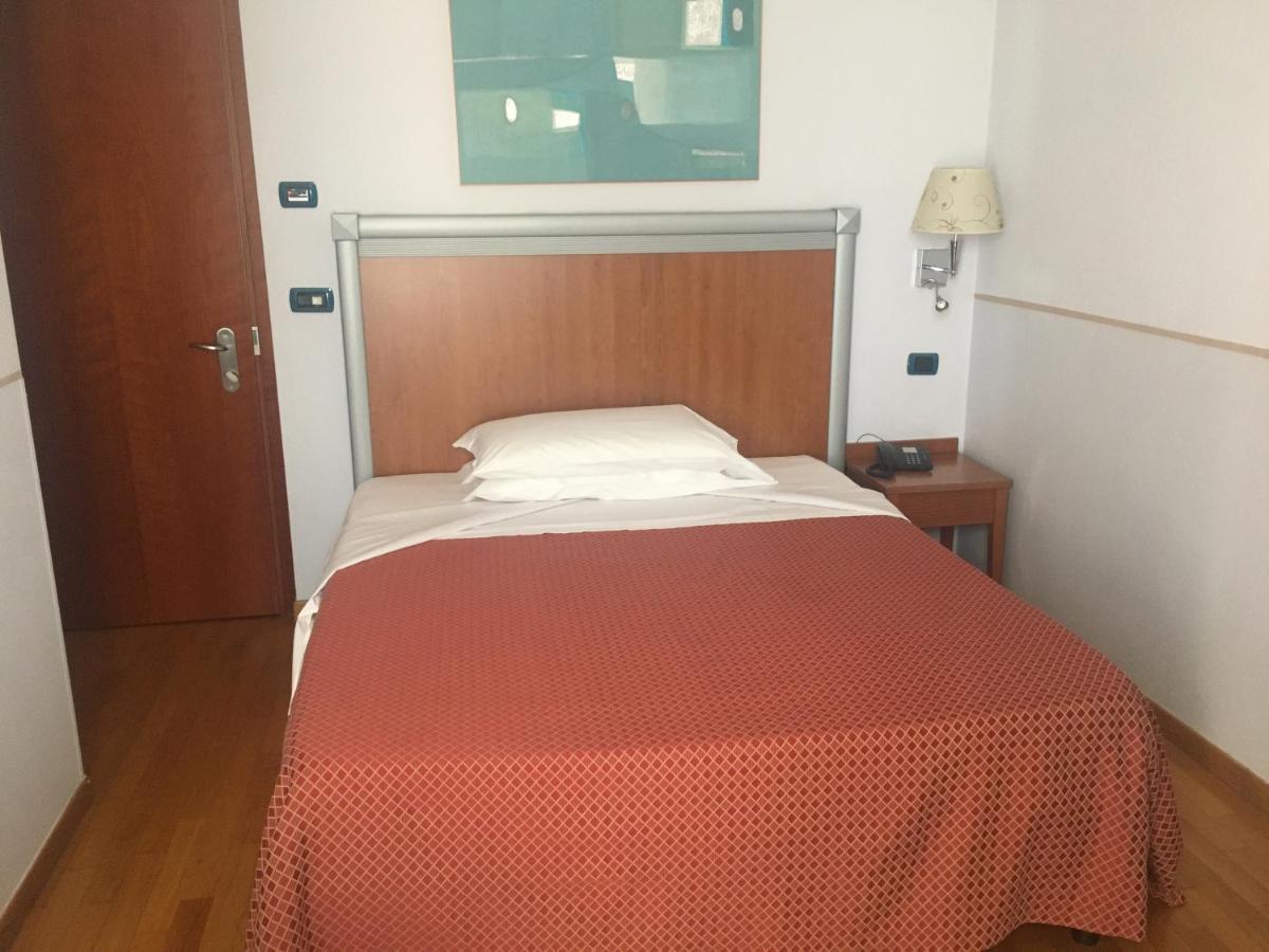 West Florence Campi Bisenzio Εξωτερικό φωτογραφία