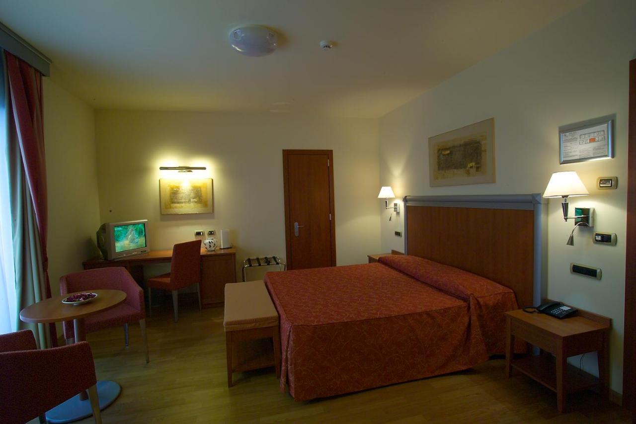 West Florence Campi Bisenzio Εξωτερικό φωτογραφία